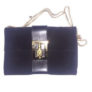 Gucci black vintage clutch with tiger clasp